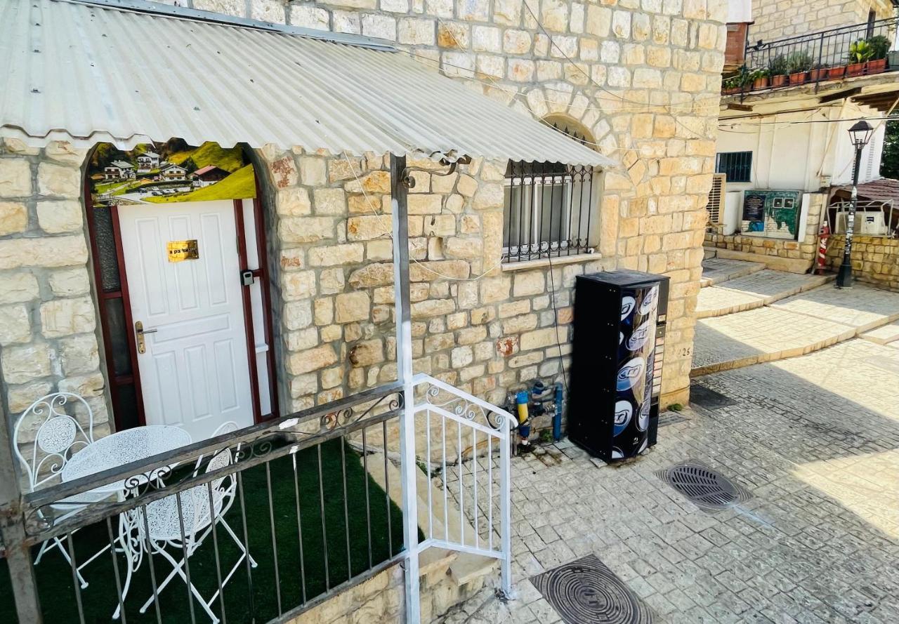 Zimmer In Old City Rosh Pinna Buitenkant foto